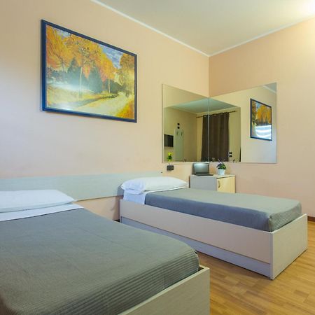 Break Hotel Ospedaletto Lodigiano Esterno foto